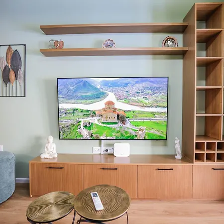 Luxury In Kaimi Complex Wifi Ac Tirana